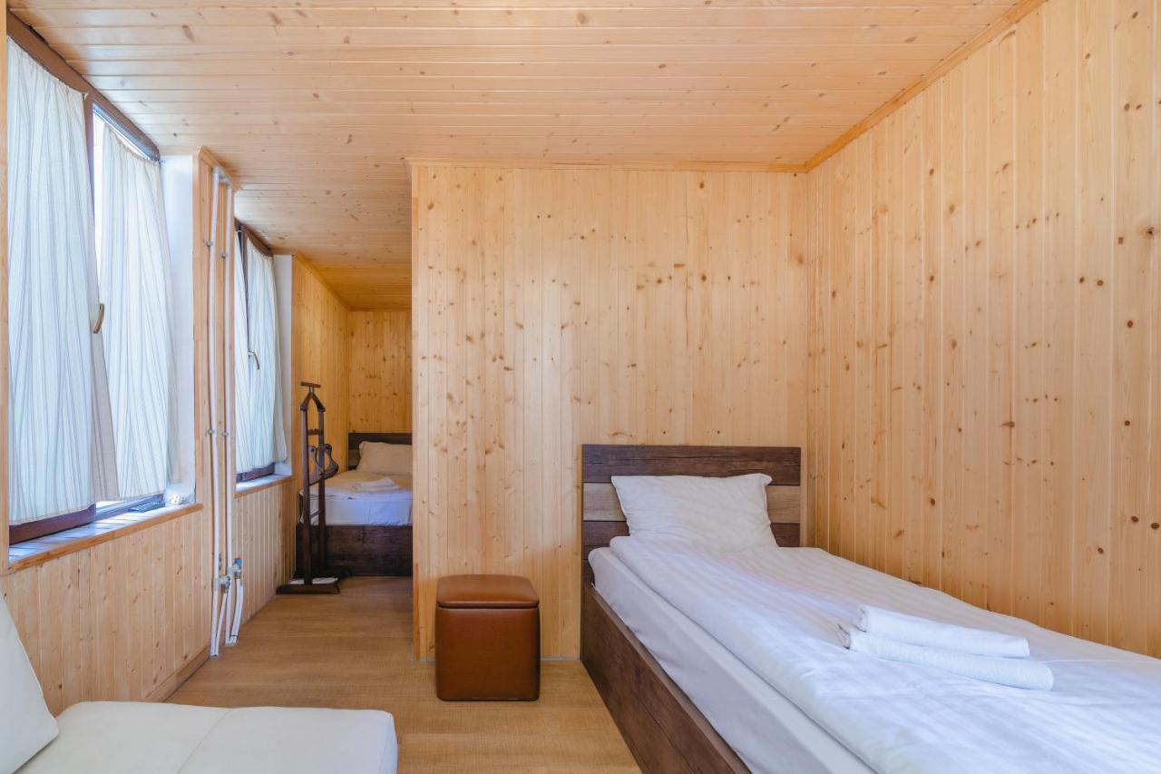 Khvamli 2002 Hotel Tsageri Екстериор снимка