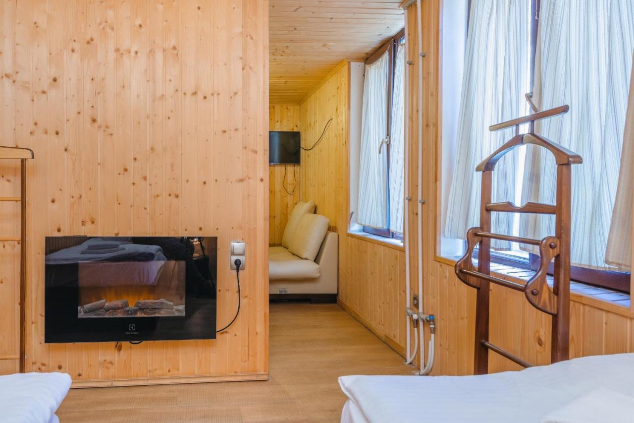 Khvamli 2002 Hotel Tsageri Екстериор снимка