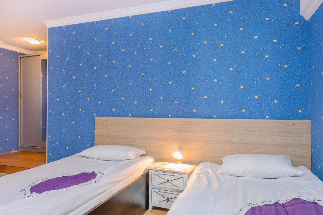 Khvamli 2002 Hotel Tsageri Екстериор снимка